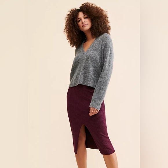 Free People Skyline Burgundy High Rise Slit Ribbed Knit Tight Midi Skirt A24 - Picture 1 of 6
